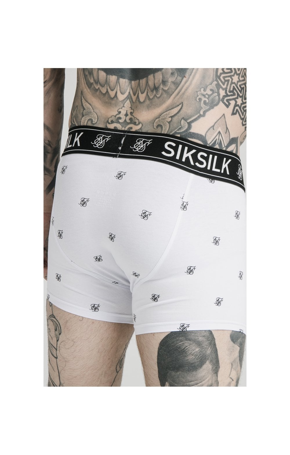 Cargar imagen en el visor de la galería, SikSilk Logo Taped Boxer Shorts (2 Pack) - White &amp; Black Pack of 2 Boxers - 1 White pair and 1 Black pair (4)