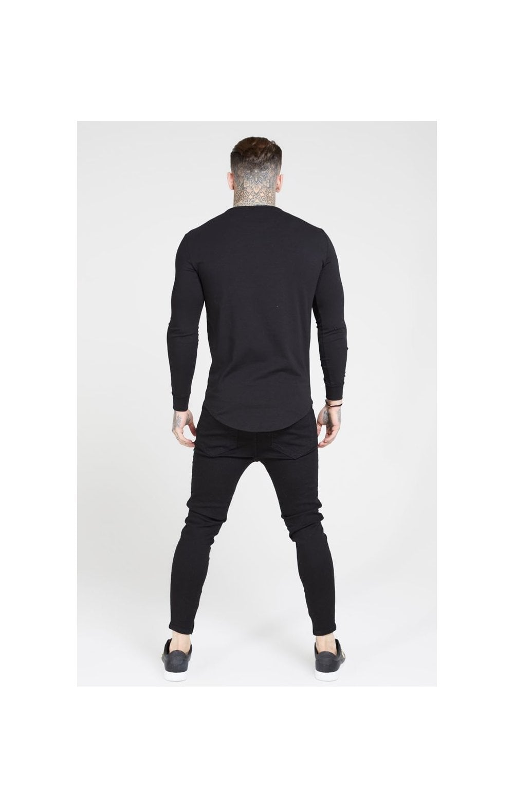 Laad de afbeelding in de Galerij viewer, Black Essential Drop Crotch Jean (3)