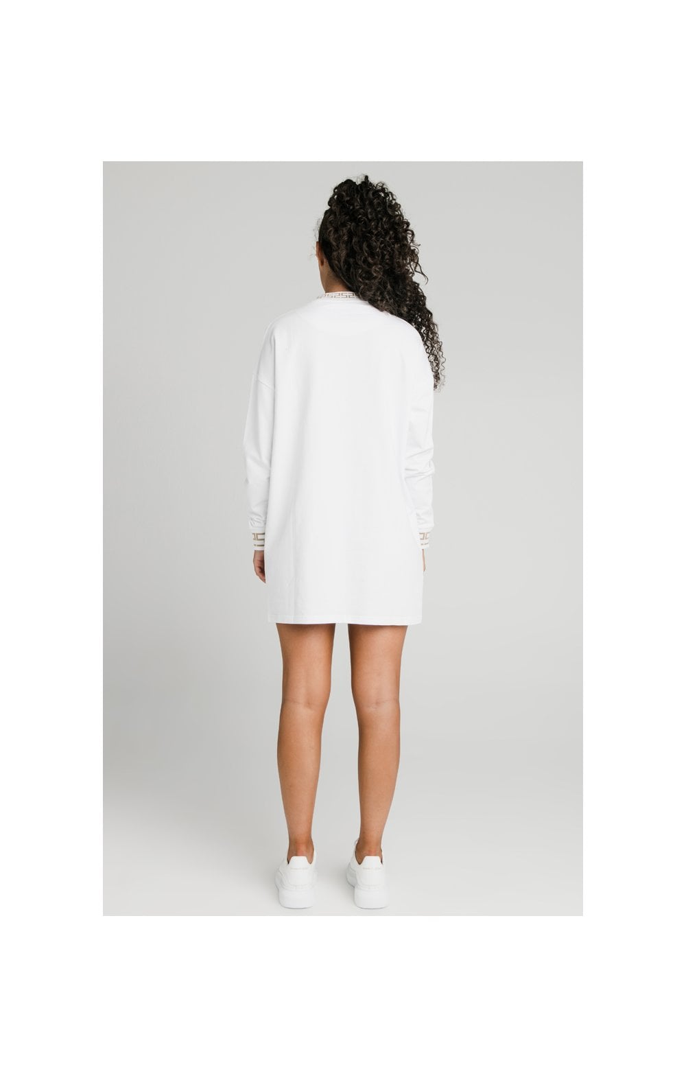 Cargar imagen en el visor de la galería, SikSilk Luxury Sweatshirt Dress - White (6)