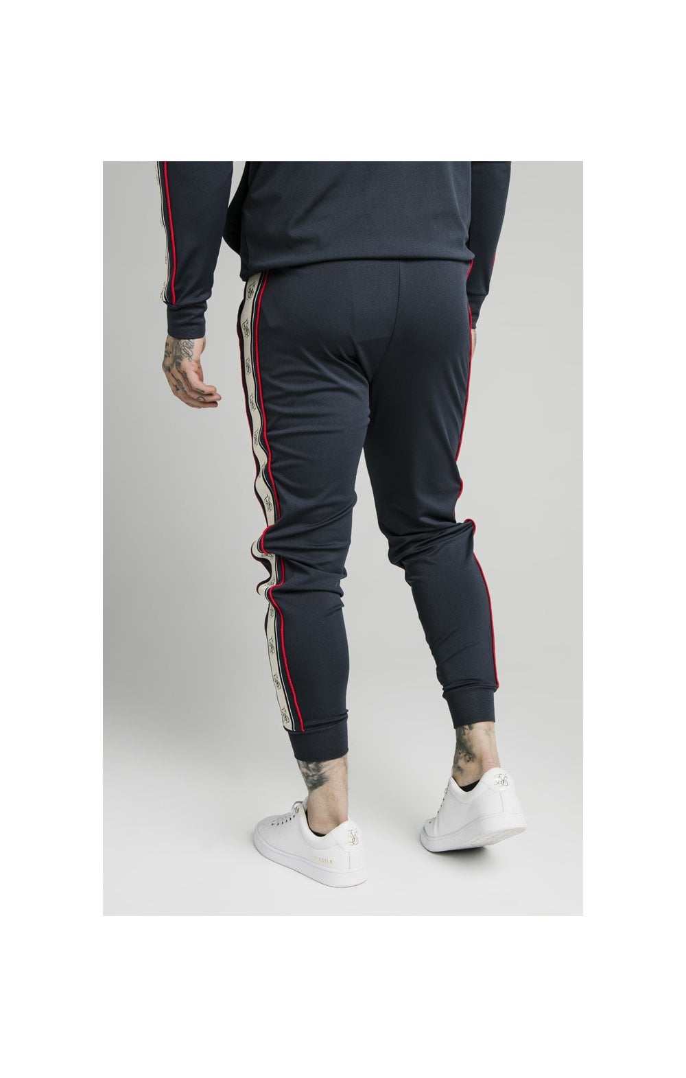 Laad de afbeelding in de Galerij viewer, SikSilk Premium Tape Cuffed Pants – Navy (3)