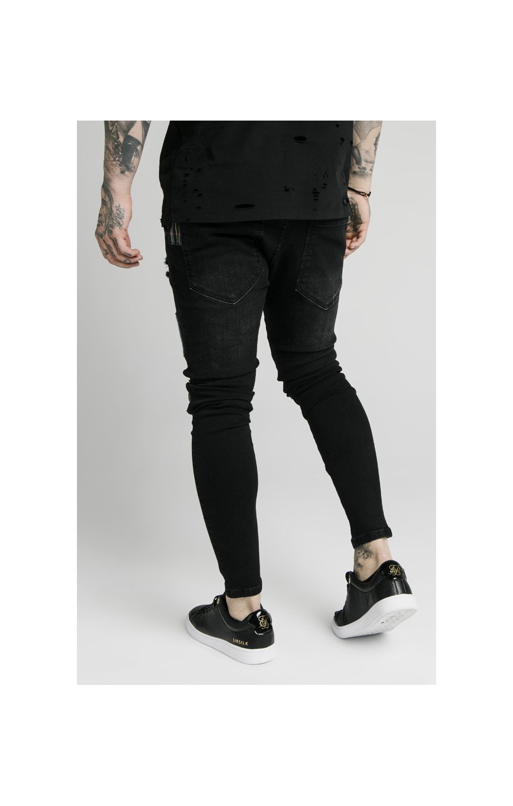 Cargar imagen en el visor de la galería, SikSilk Low Rise Fusion Jeans – Washed Black (2)