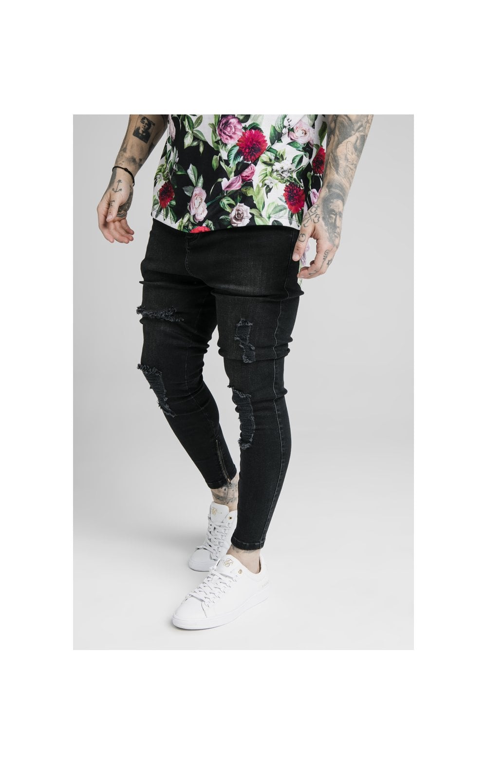 Cargar imagen en el visor de la galería, SikSilk Drop Crotch Jeans - Black &amp; Floral Pixel