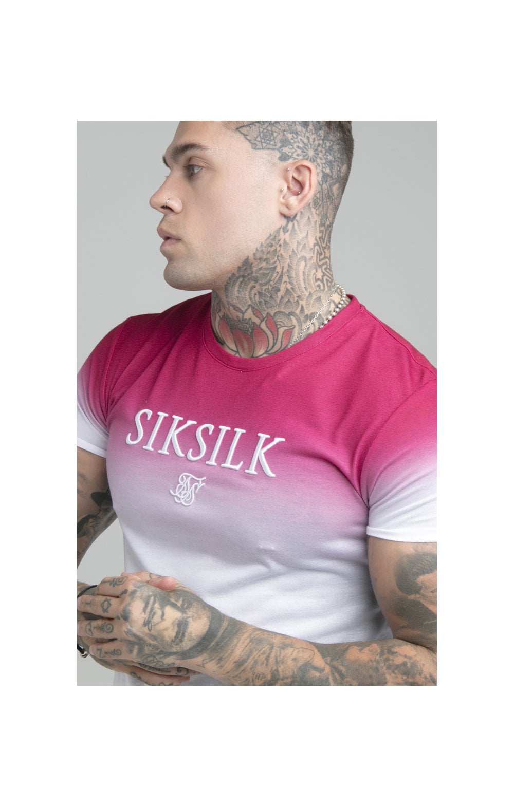 Cargar imagen en el visor de la galería, Pink Embroidered Muscle Fit T-Shirt (2)