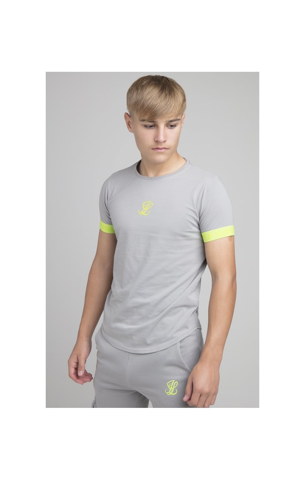 Laad de afbeelding in de Galerij viewer, Boys Illusive Grey Taped T-Shirt (3)
