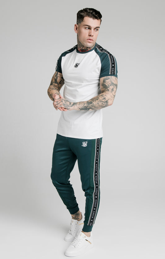 Camiseta de gimnasio raglán SikSilk con dobladillo recto - Blanco y Verde océano