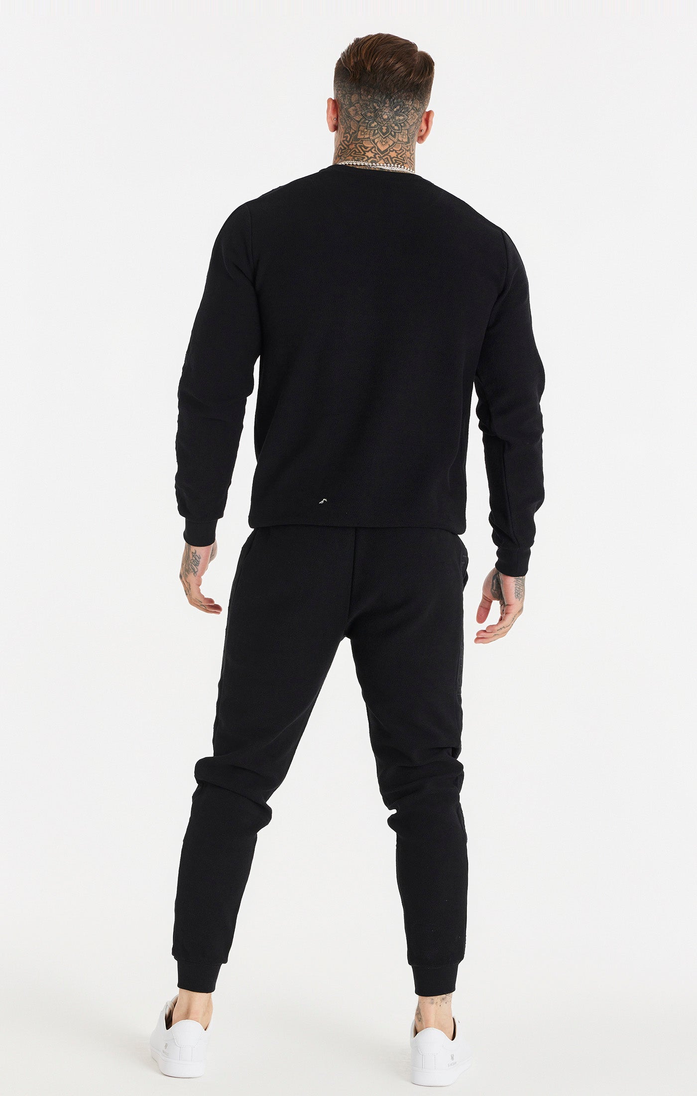 Cargar imagen en el visor de la galería, Black Embroidered Sweatshirt (4)