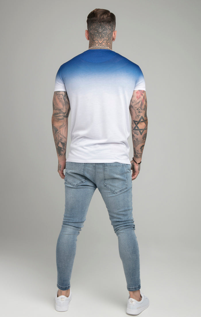 Laad de afbeelding in de Galerij viewer, Blue High Fade Embroidered Muscle Fit T-Shirt (6)