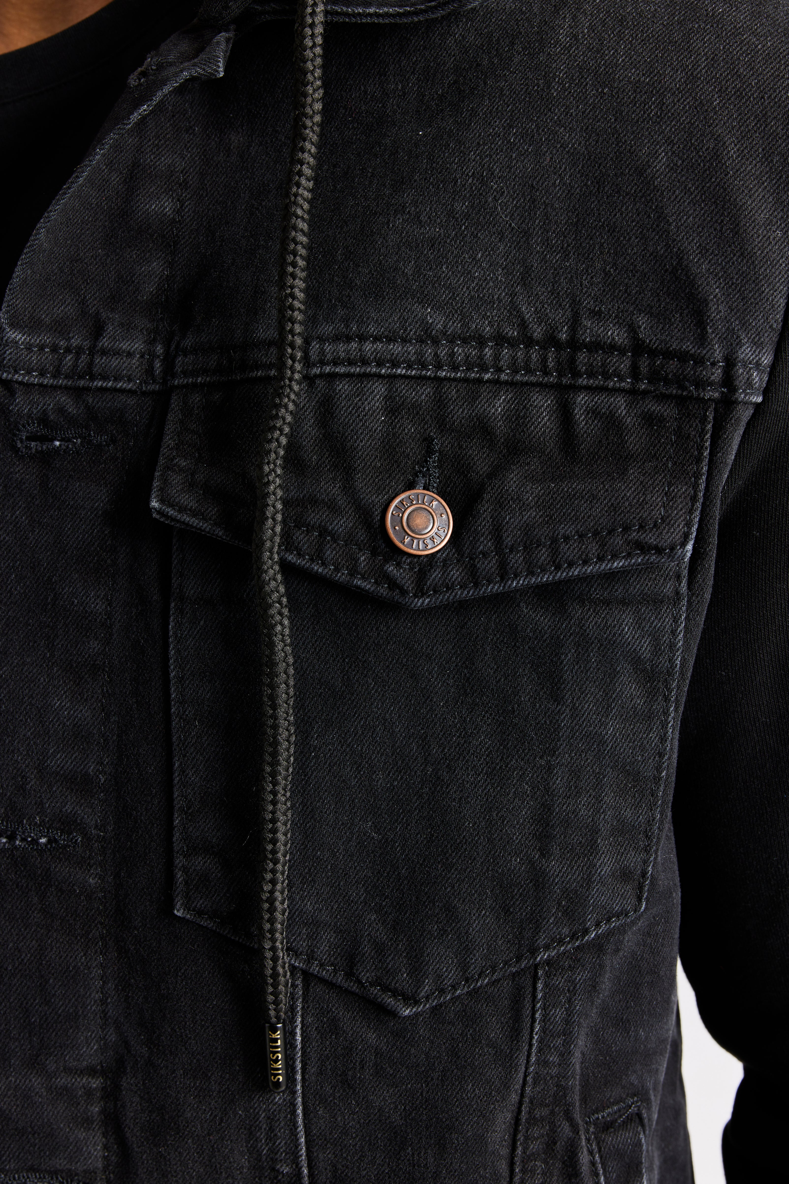 Cargar imagen en el visor de la galería, Black Essential Denim Jacket (5)