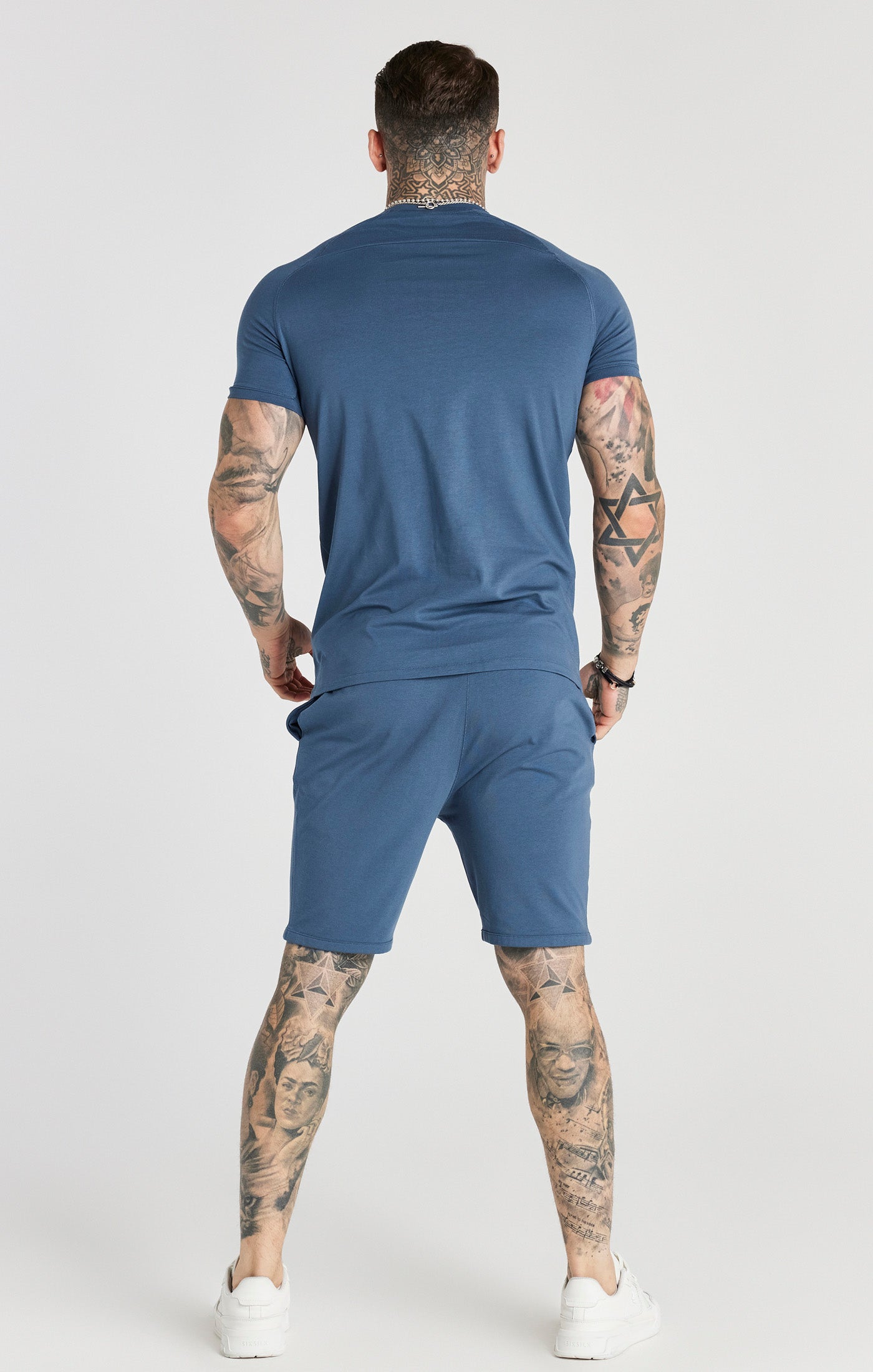 Laad de afbeelding in de Galerij viewer, Conjunto SikSilk camiseta y pantalón corto - Azul (1)