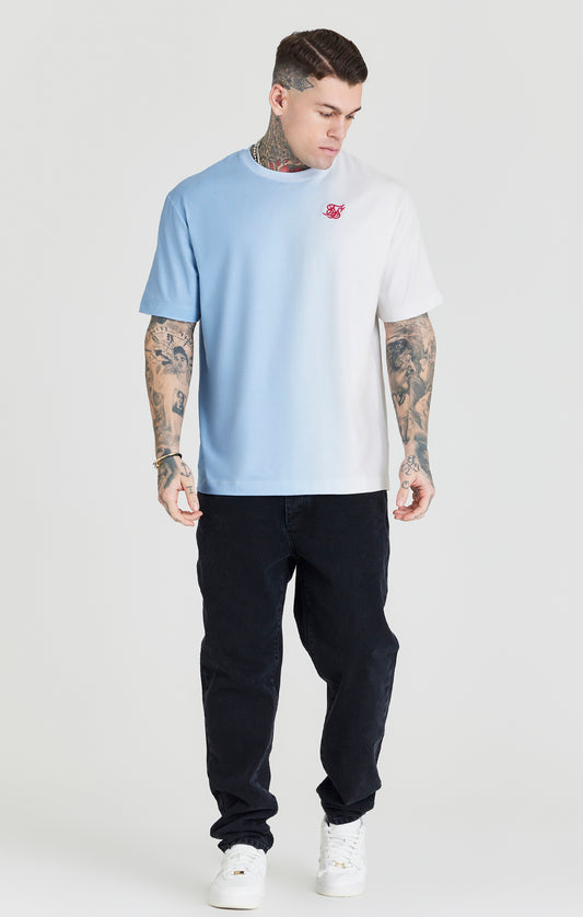 Camiseta extragrande SikSilk degradada - Azul y crudo