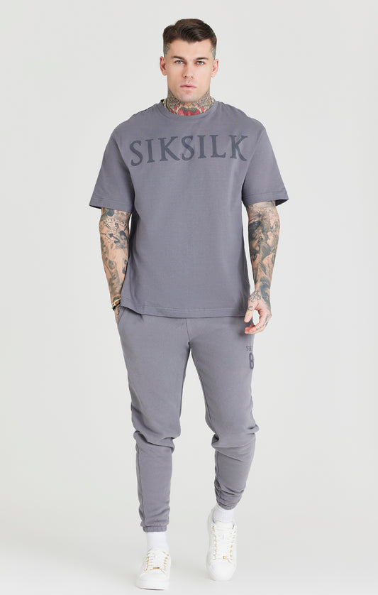 Camiseta extragrande SikSilk con logotipo - Gris