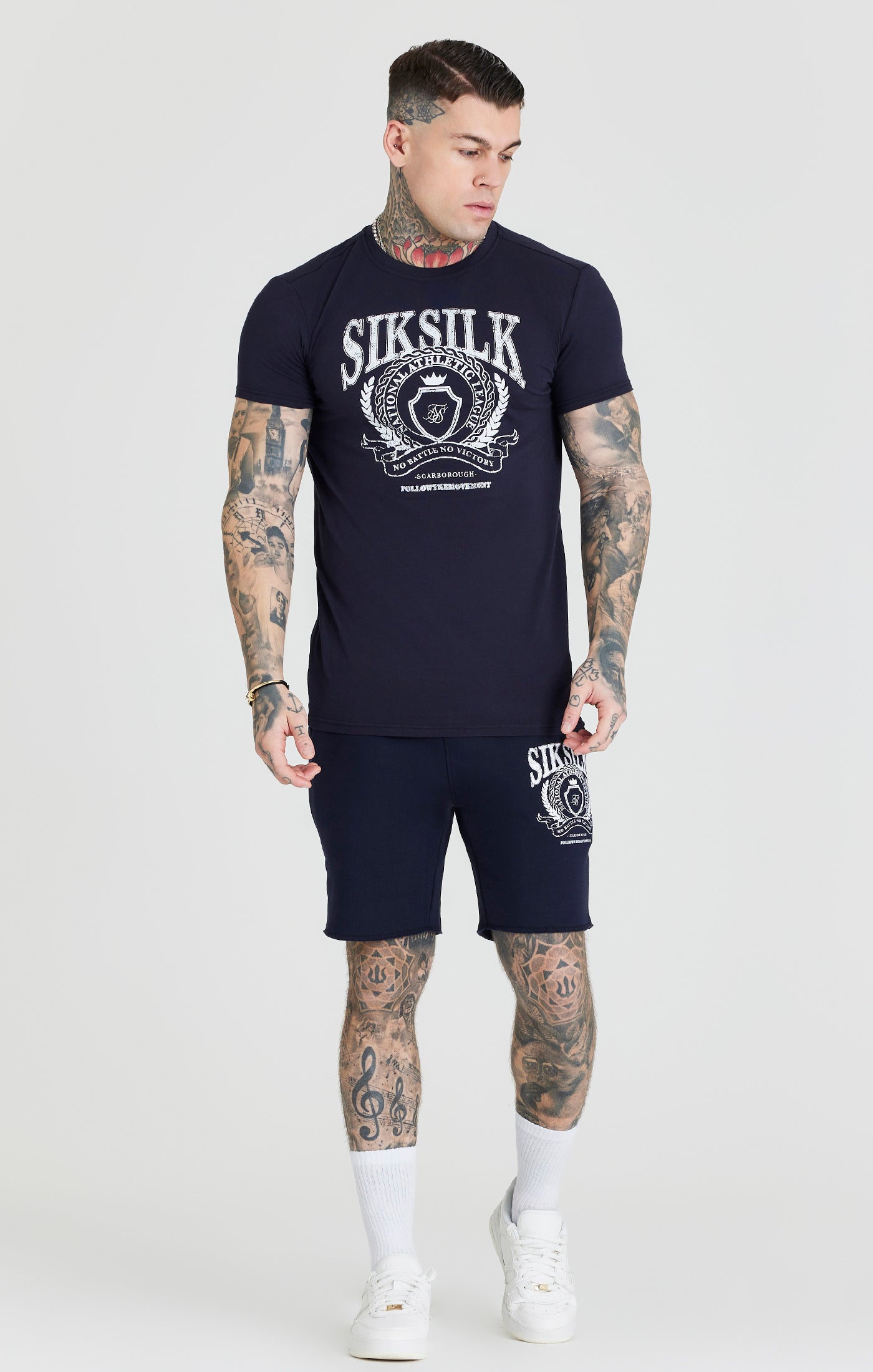 Cargar imagen en el visor de la galería, Camiseta universitaria de deporte SikSilk de manga corta - Azul marino (1)
