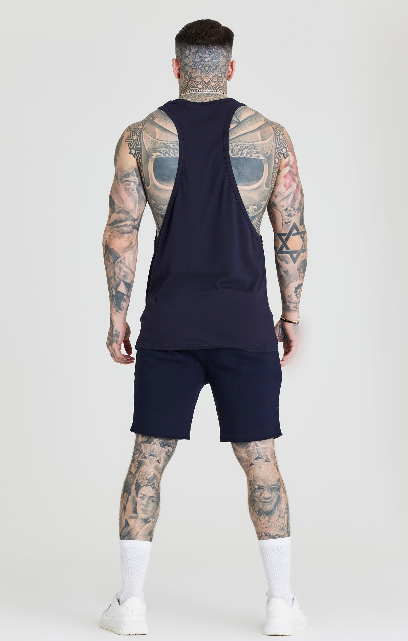 Cargar imagen en el visor de la galería, Camiseta universitaria SikSilk de espalda cruzada sin mangas - Azul marino (3)