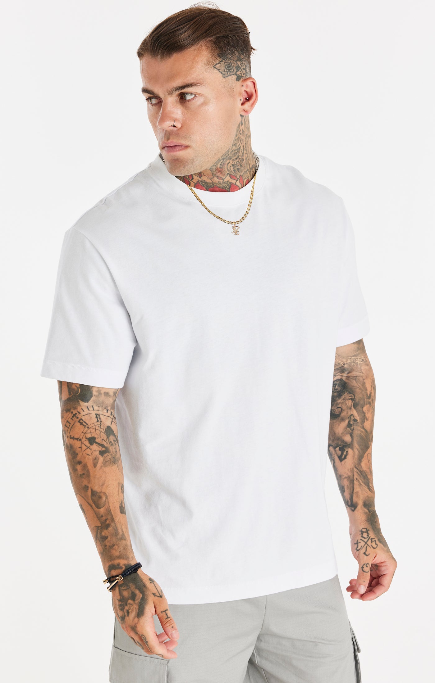 Laad de afbeelding in de Galerij viewer, Camiseta Holgada Blanca con Estampado de Cadena