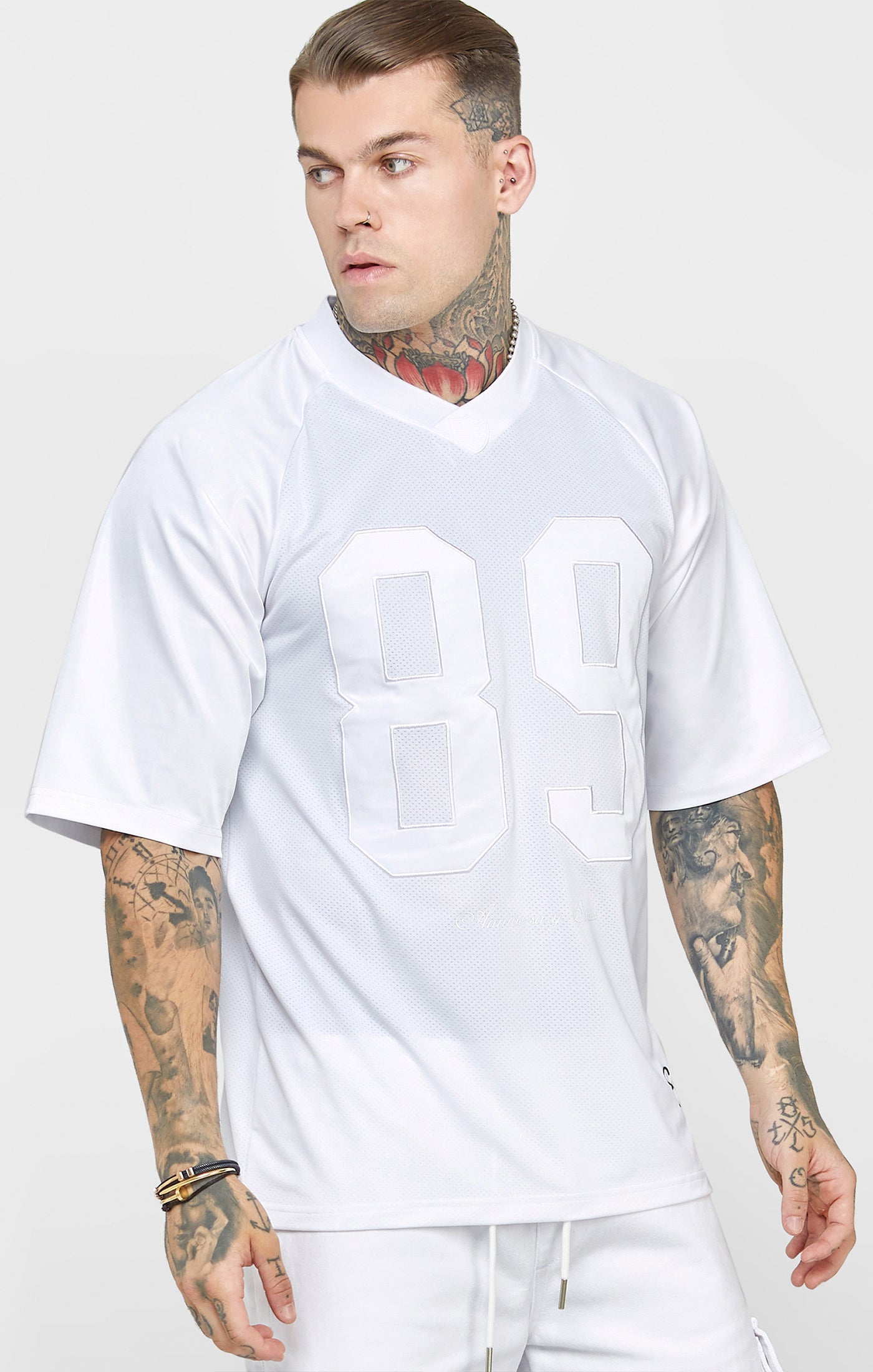 Laad de afbeelding in de Galerij viewer, Camiseta Oversize Retro Blanca
