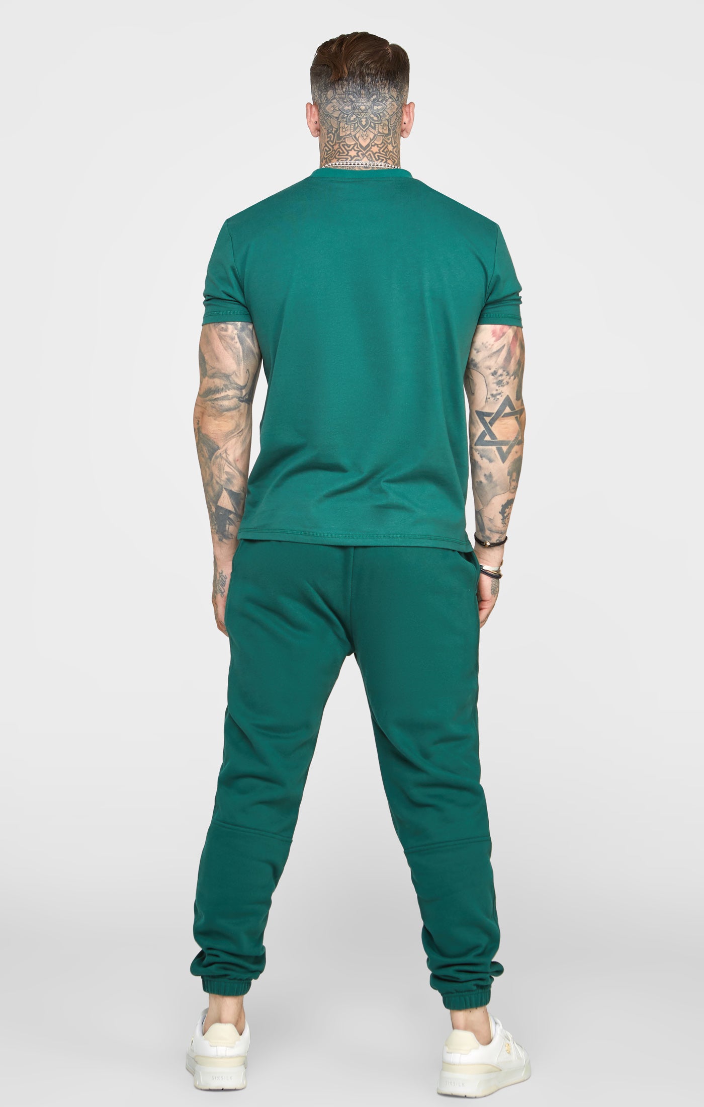 Laad de afbeelding in de Galerij viewer, Camiseta Verde En Relieve (4)