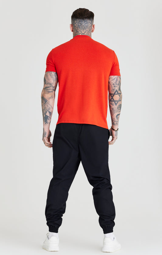 Camiseta Muscle Fit de Viscosa con Cuello Alto Roja