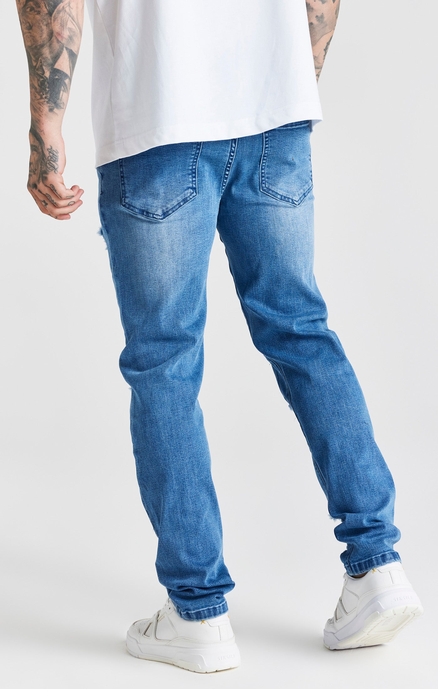 Laad de afbeelding in de Galerij viewer, Jeans Slim Desgastados Con Patchwork Azul (3)
