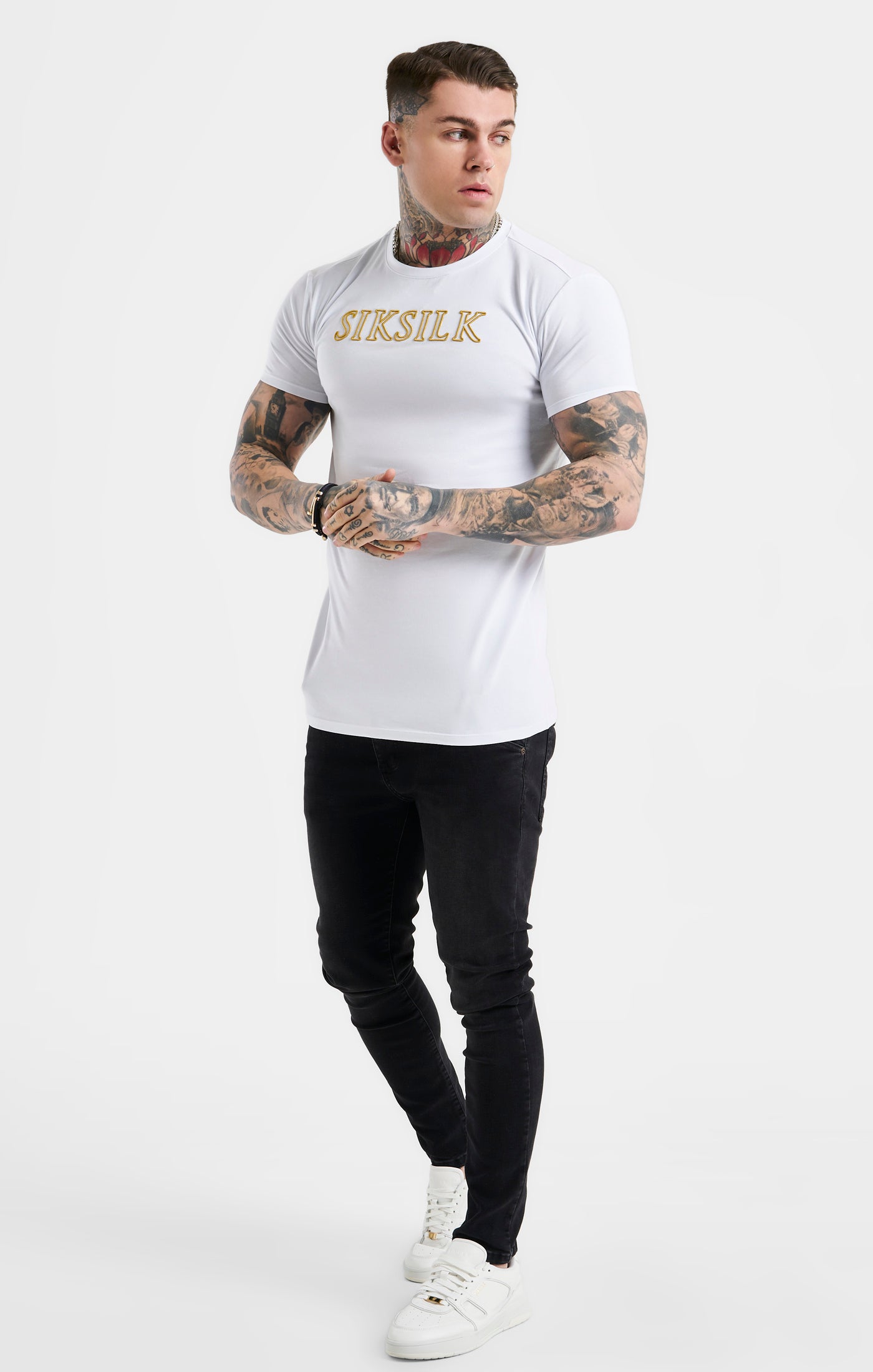 Cargar imagen en el visor de la galería, Camiseta SikSilk con logotipo - Blanco y oro (3)