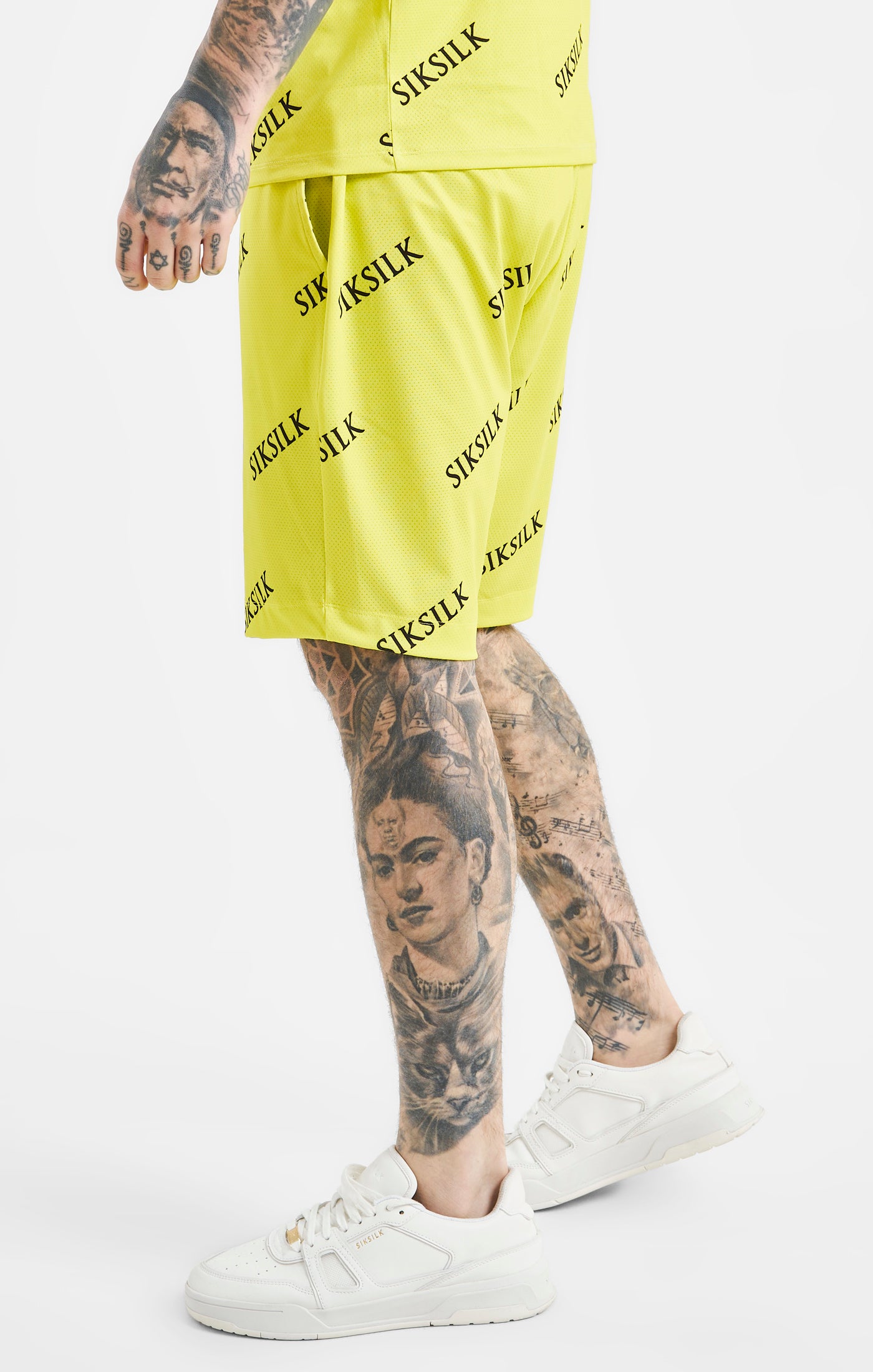 Cargar imagen en el visor de la galería, Yellow Logo Muscle Fit T-Shirt And Short Set (6)