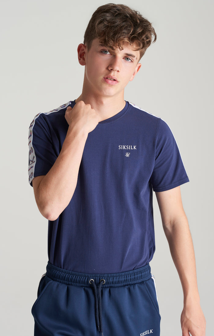 Laad de afbeelding in de Galerij viewer, Camiseta SikSilk Medley con cinta - Azul marino (2)