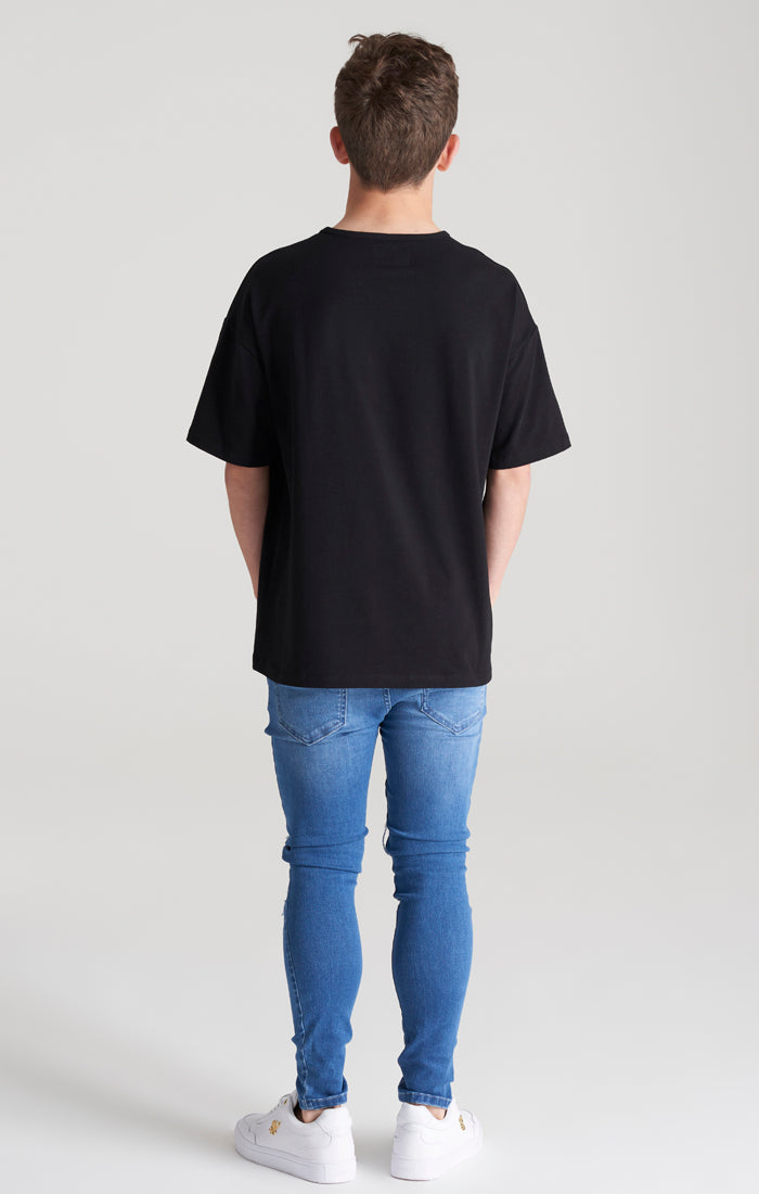 Laad de afbeelding in de Galerij viewer, Boys Black Oversized T-Shirt (5)