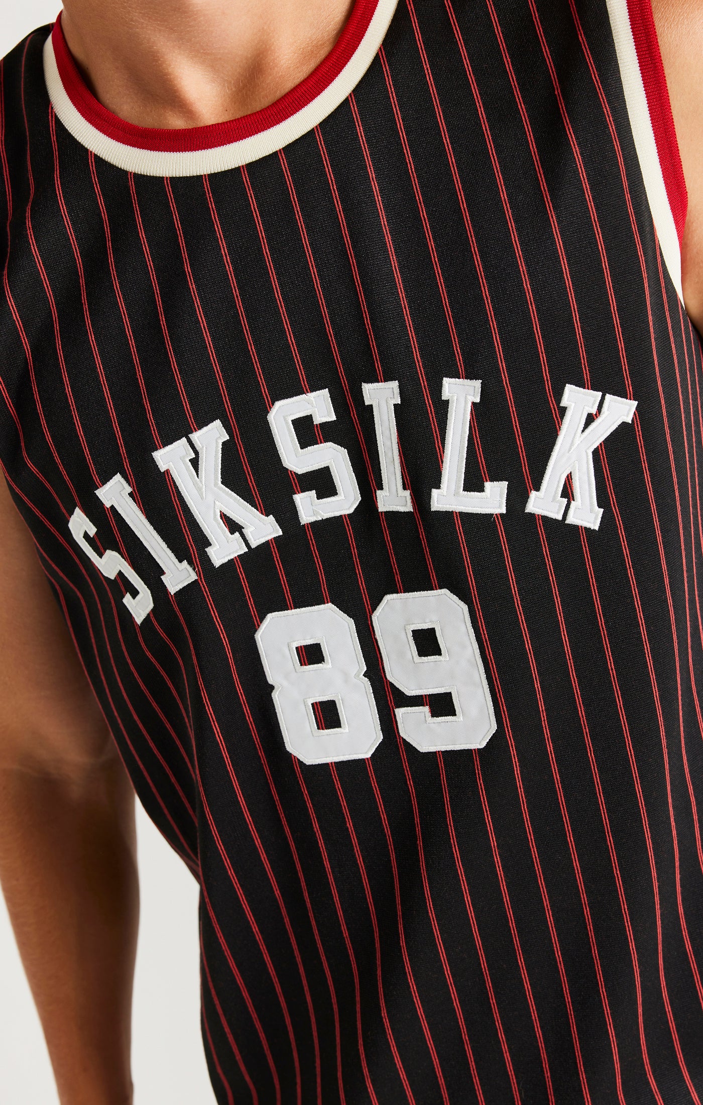Cargar imagen en el visor de la galería, SikSilk Retro Classic Basketball Vest - Black (1)
