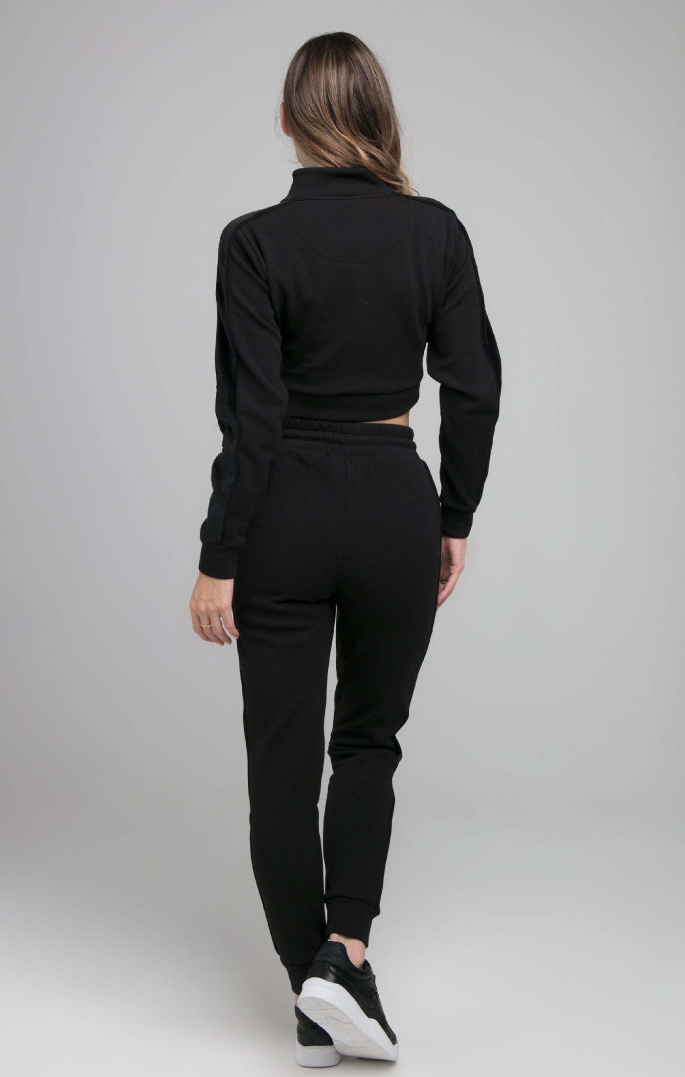 Cargar imagen en el visor de la galería, Pantalón de chándal SikSilk Opulent - Negro (3)