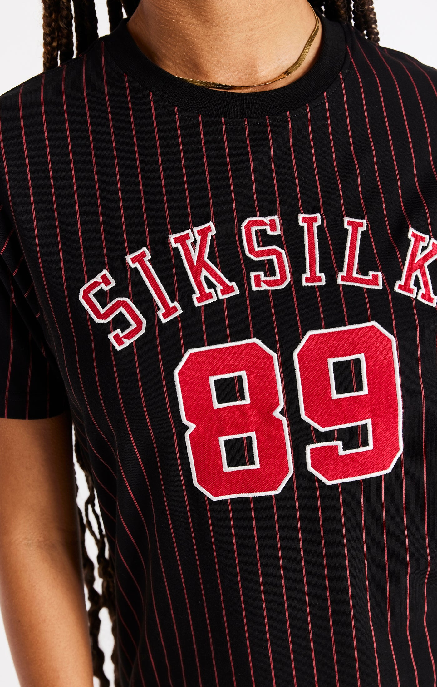 Cargar imagen en el visor de la galería, Vestido camisero de béisbol SikSilk - Negro y rojo (1)