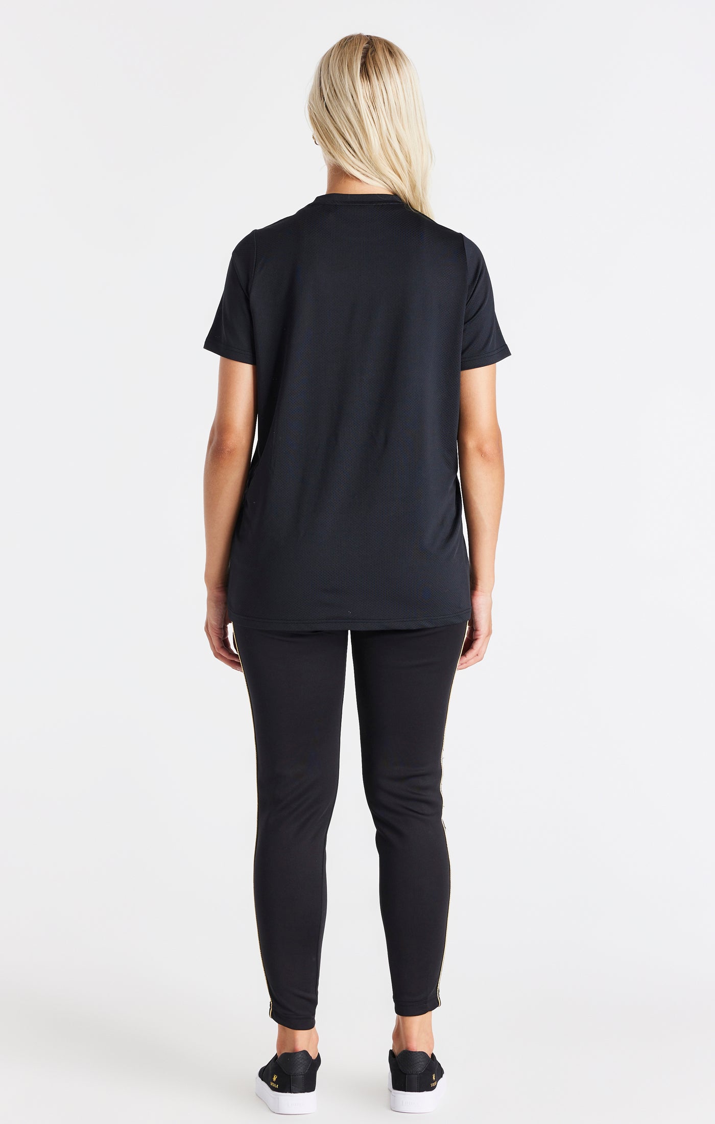Laad de afbeelding in de Galerij viewer, Camiseta Oversize de Malla Negra (4)