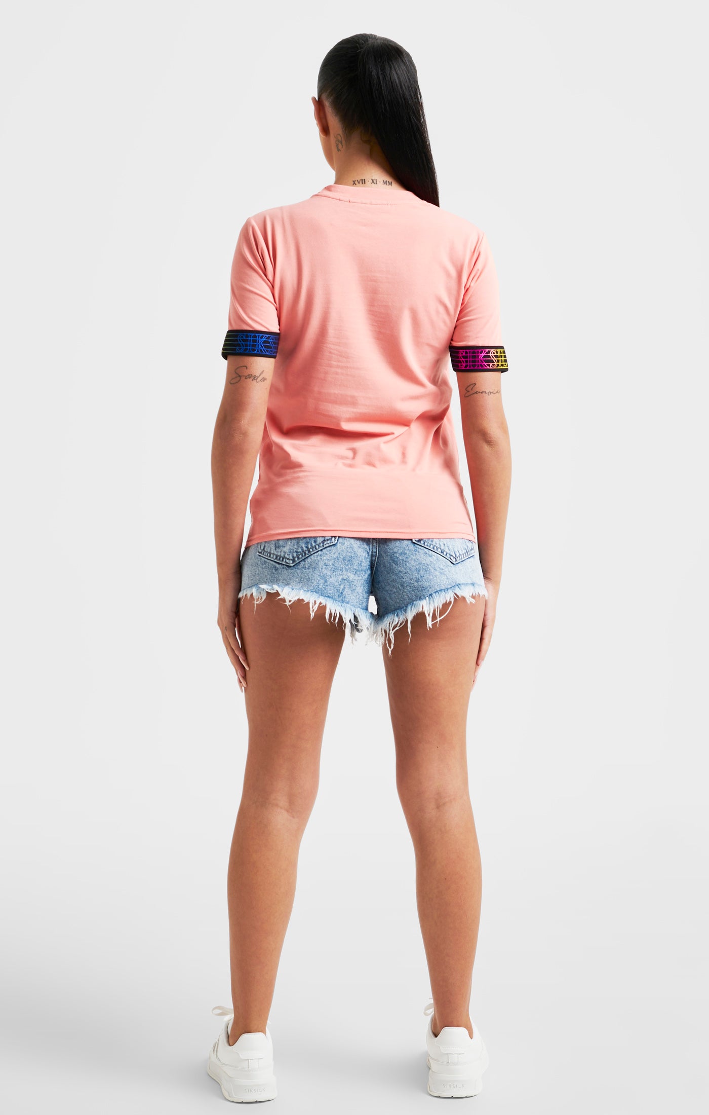 Cargar imagen en el visor de la galería, Coral Taped Crop T-Shirt (4)